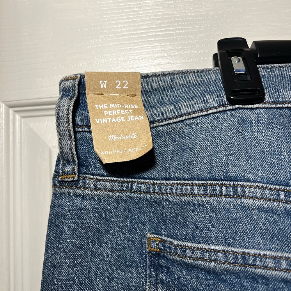 Madewell The Perfect Vintage Ripped Crop Straight Leg Jeans